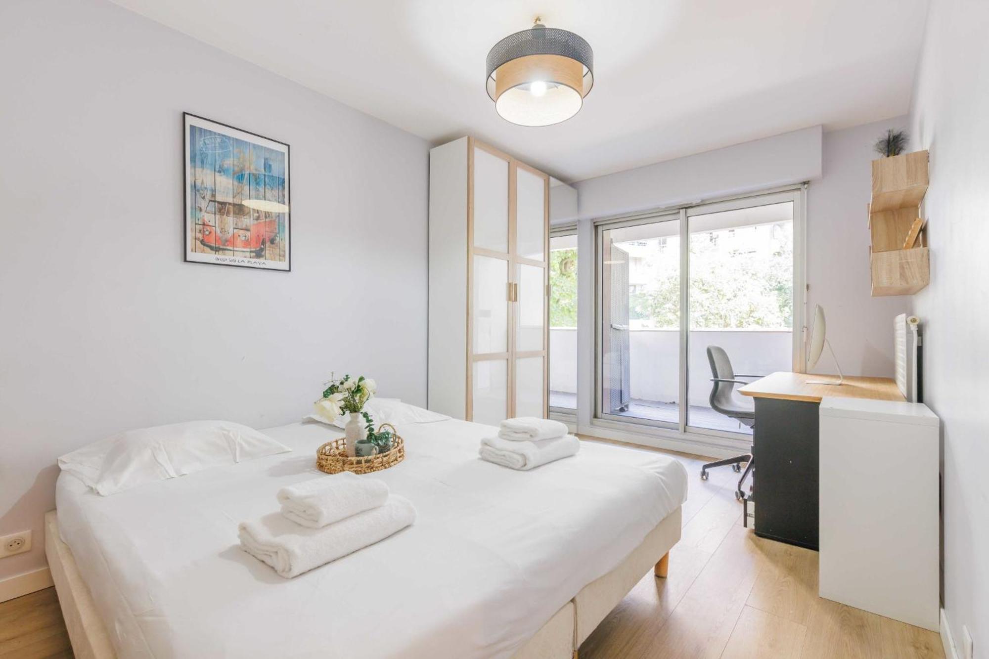 Authentic - 3br-8p - La *